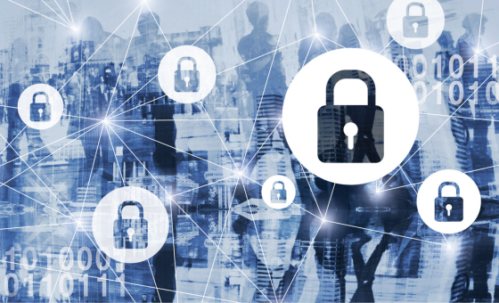 lås og forbundne streger over et billede af mennesker, binære tal og en kuglepen